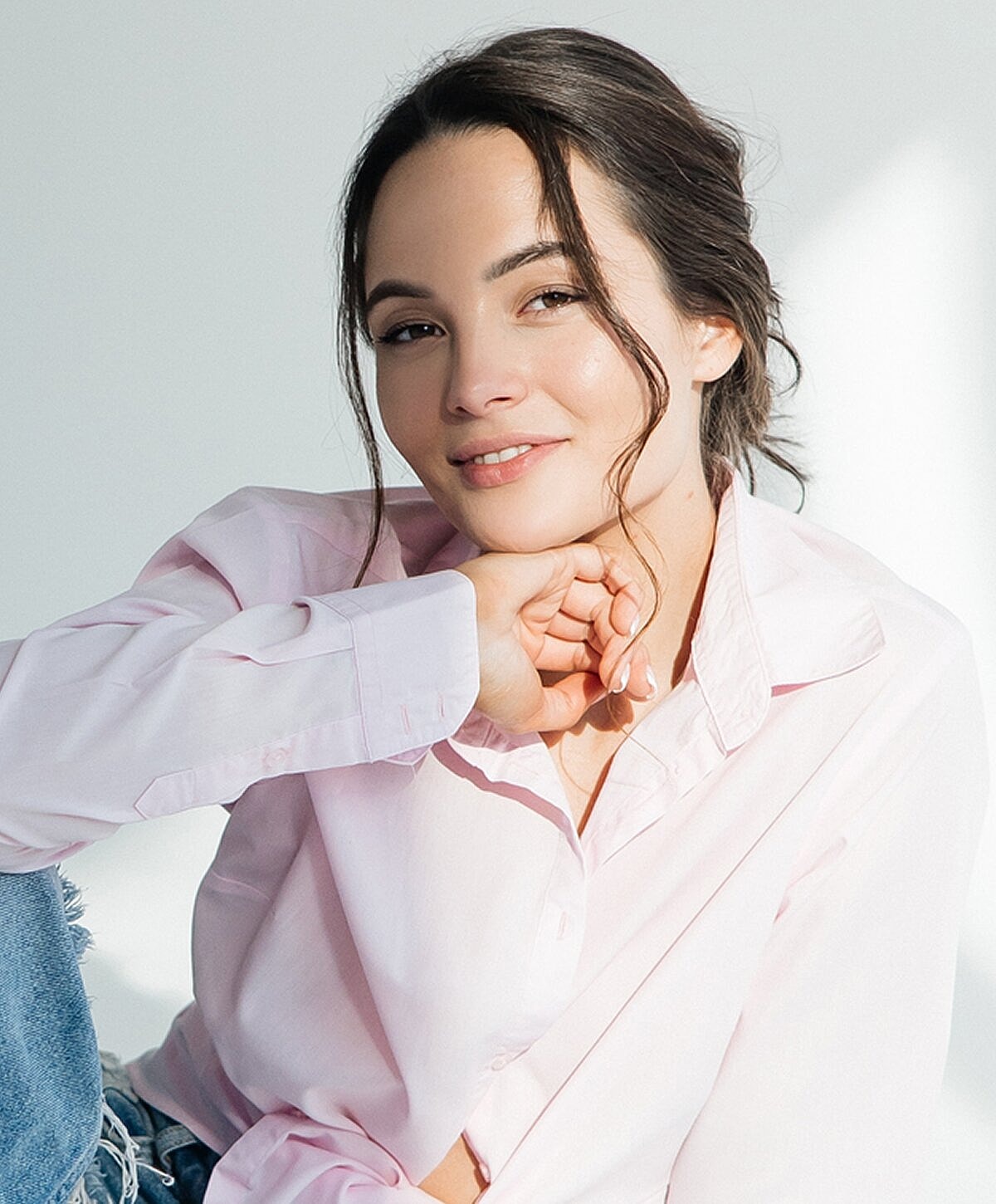 Aesthetician promoting skincare and positive vibes